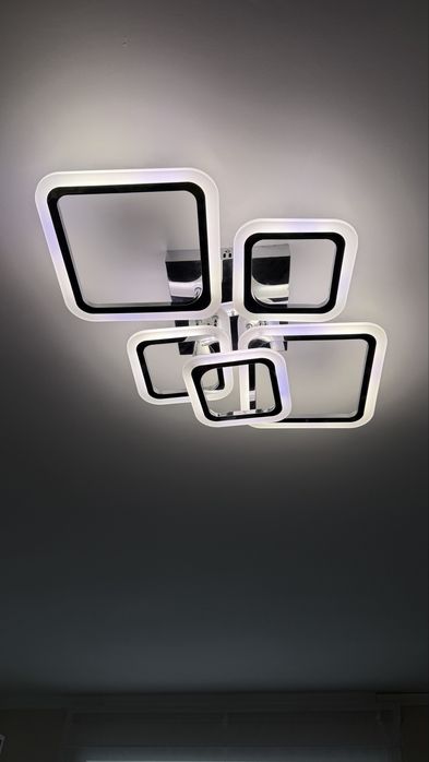 Люстра в отличном состоянии