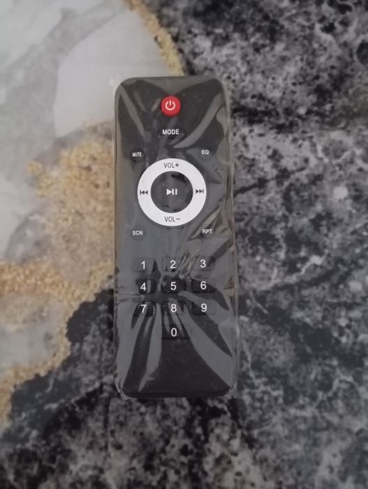 Vând pereche de boxe active profesionale foarte puternice noi  nouțe