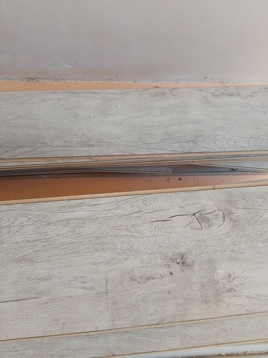 Ламинат серый бу