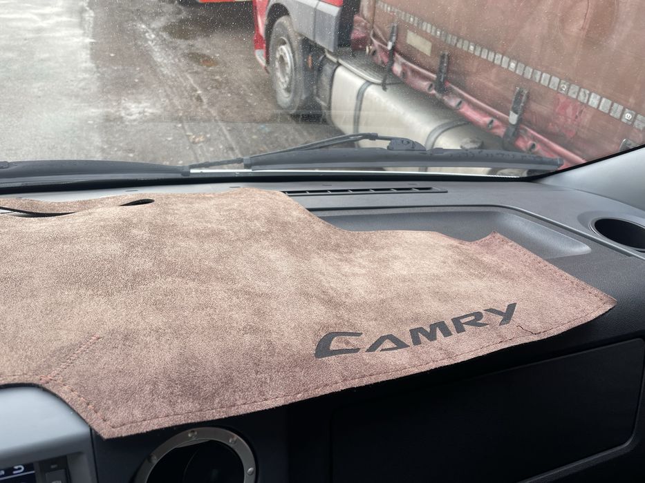 Накидка на панель Camry 70