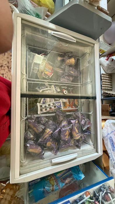 Витринный холодильник сатылады