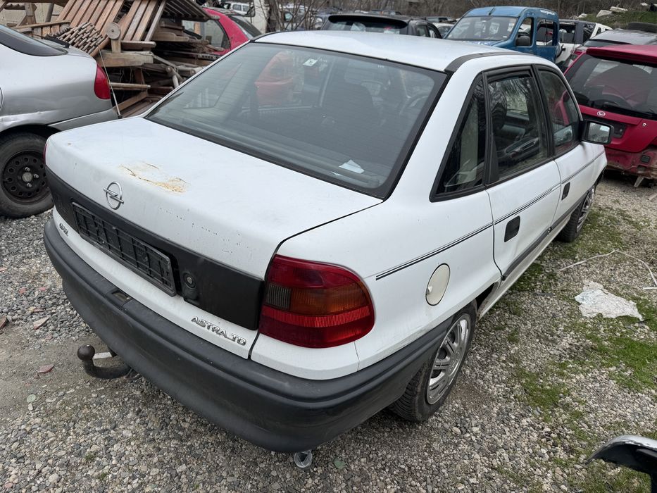 Опел Астра Ф 1.7тд 68кс Немски 1998г На Части