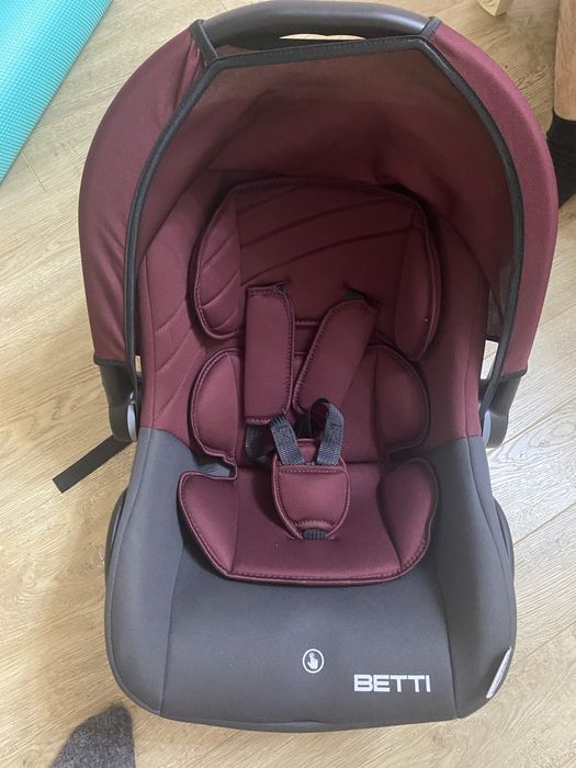 Продам автокресло новое