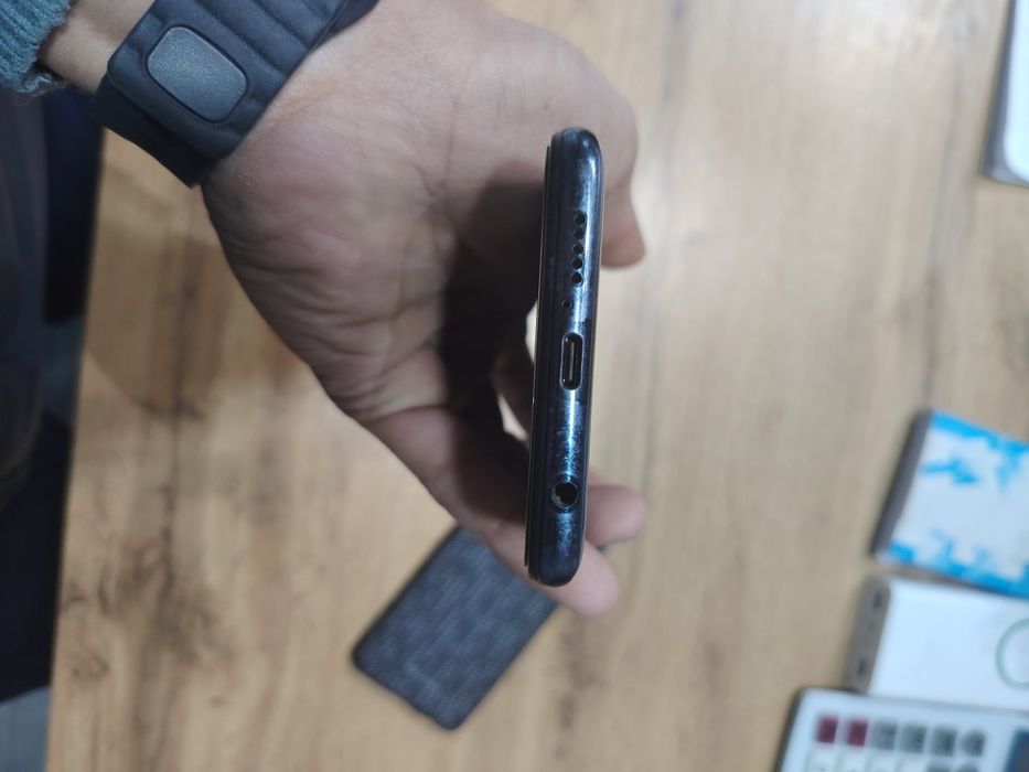 POCO X3 NFS  64/6+1 RAM /120 Гц