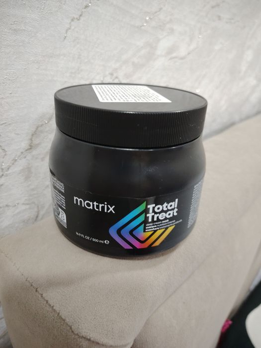 Продам маску для волос, куплен в салоне 500 мл