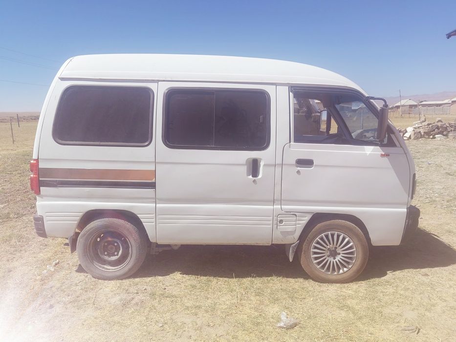 Damas 1996 yil matori ozmoz moy yiydi