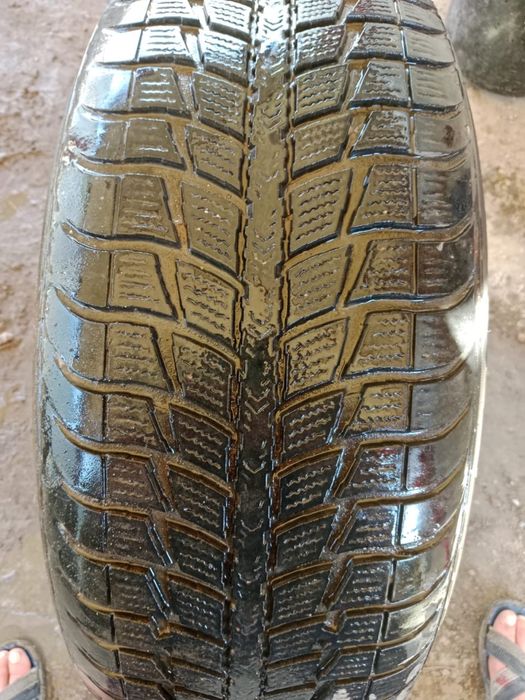 Продам зимние шины с дисками