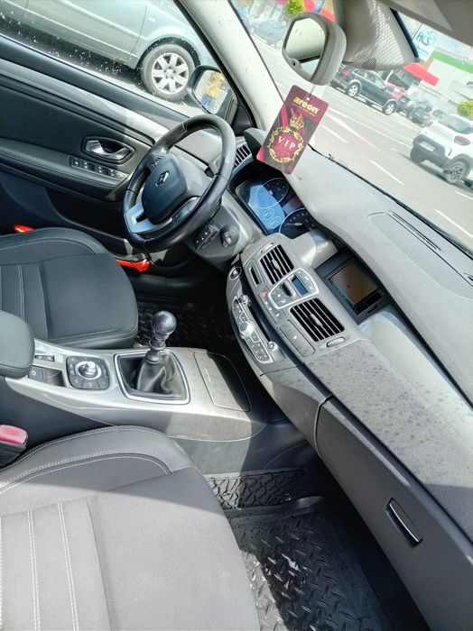 Vând Renault laguna 3 facelift 2012 1.5dci 110cp 6trepte unic proprietar în țară