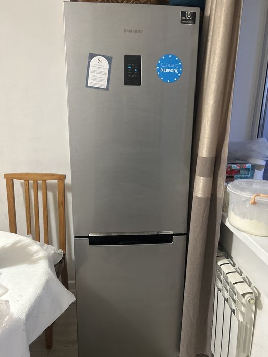 Продаю холодильник