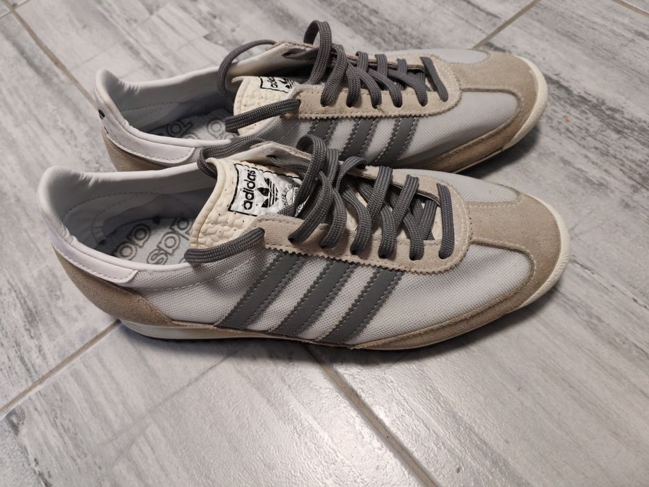 Маратонки Adidas 37.5