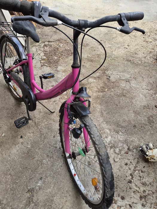 Bicicleta tinuta in magazie de 3 ani.