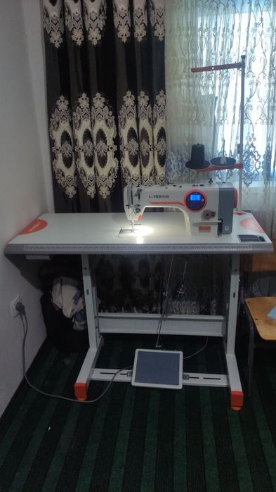 Tikuv mashina sotiladi