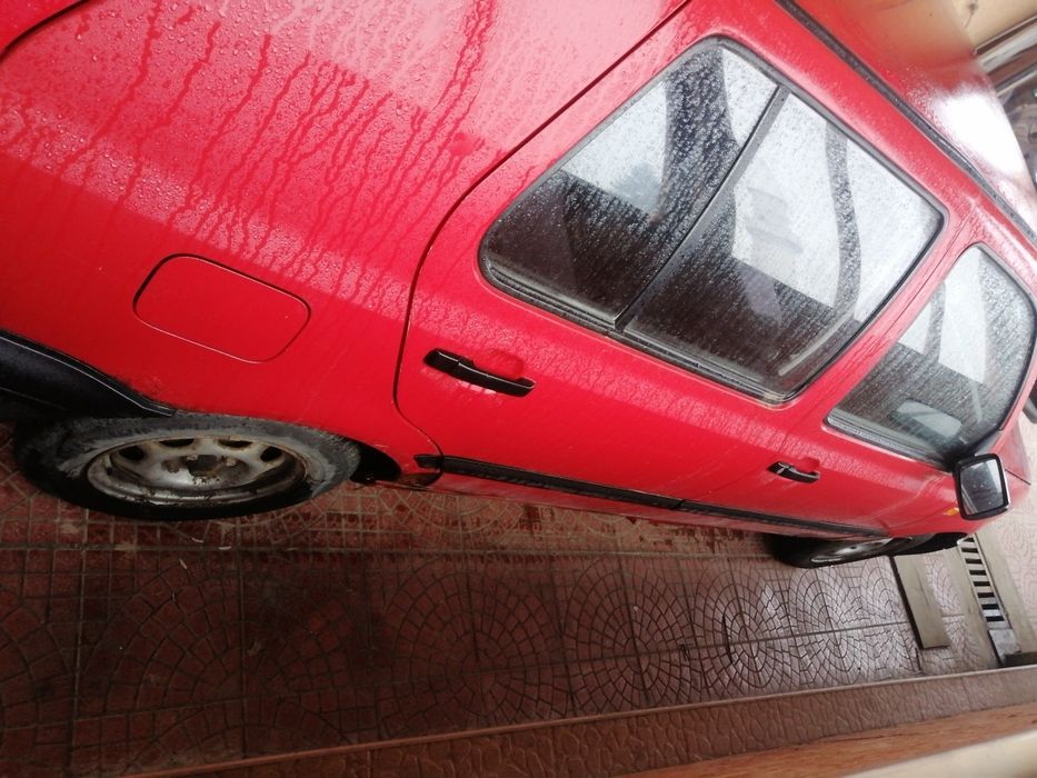 Продавам Голф3 1.6 на части.