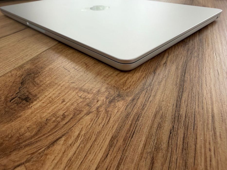 MacBook Air 13" M4 Chip 10-CPU, 8-GPU, 16GB RAM, 256GB SSD