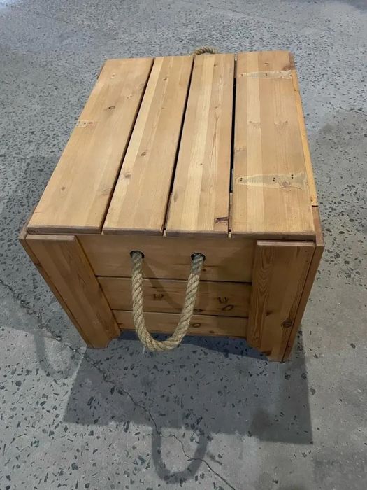 Деревянный сундук