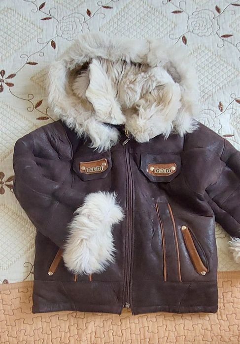 Продам детскую дубленку