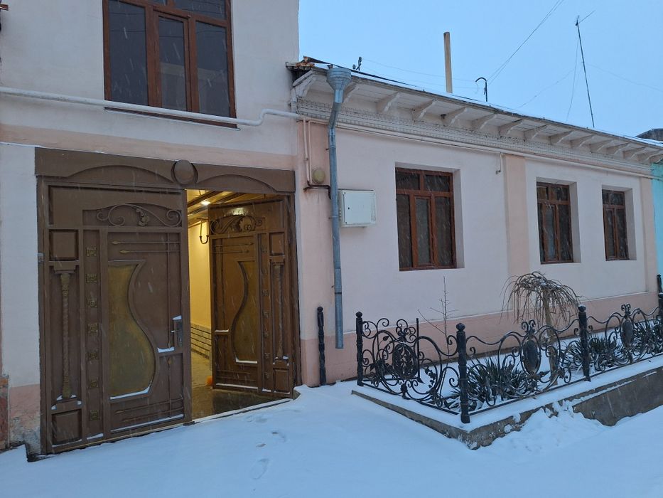 Uy sotiladi hovli 7 sotox