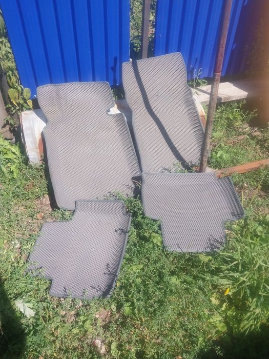 Коврики от мерса