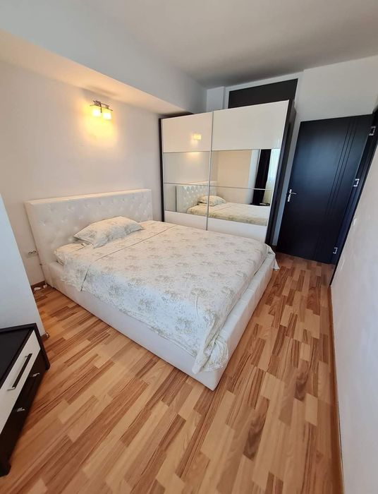 Apartament 3 camere etaj 4