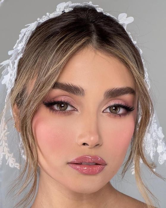 Strejka, Ukladka, Yengil makiyaj 150.000 so'mdan