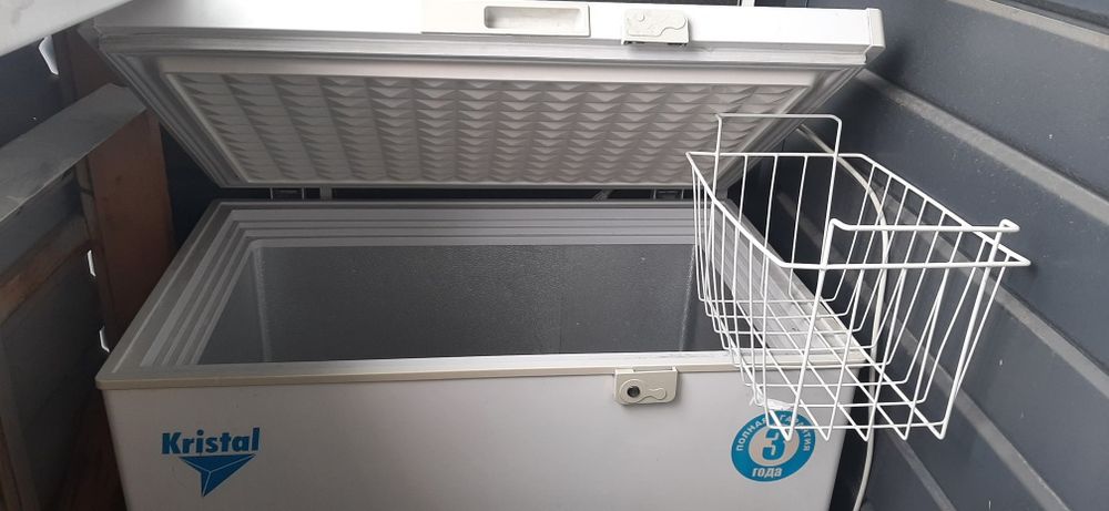 Продам морозильник