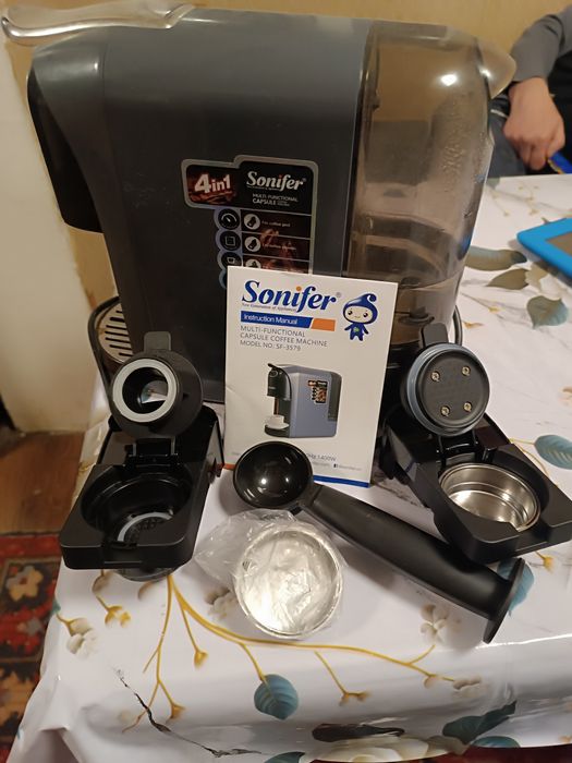 Продаю кофе машину