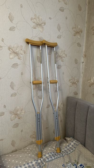 Костыли подмышечные