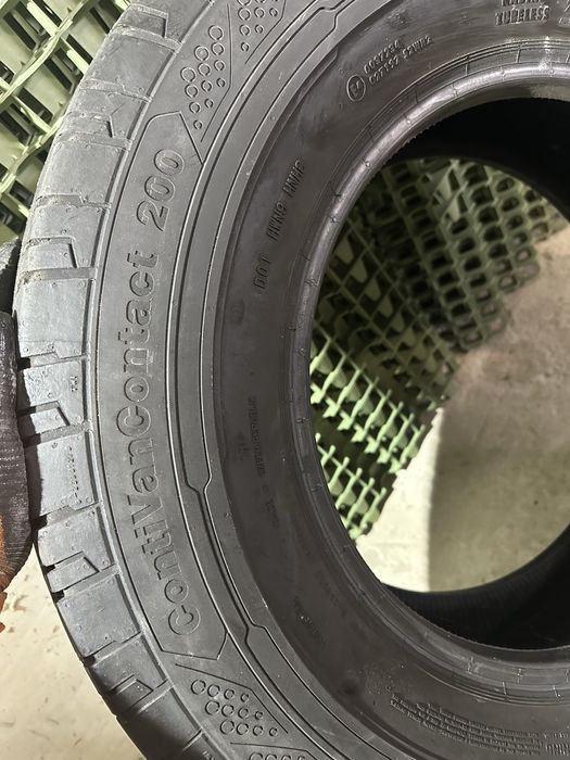 Нови бусове гуми Continental 225/75/16 С
