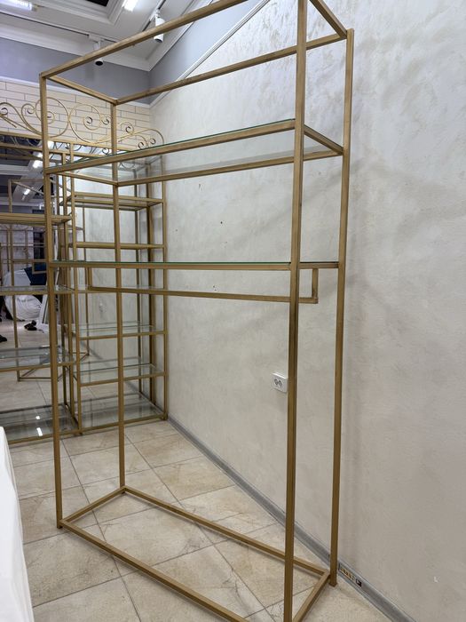 Стеллажи для одежды