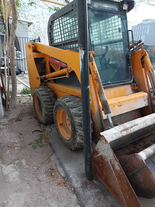 Продается мини погрузчик HY 700