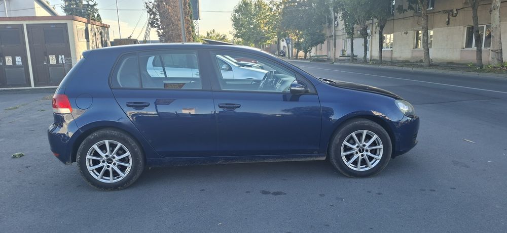 Vw golf6    1.4 benzina motor clasic 80 cp an 2010