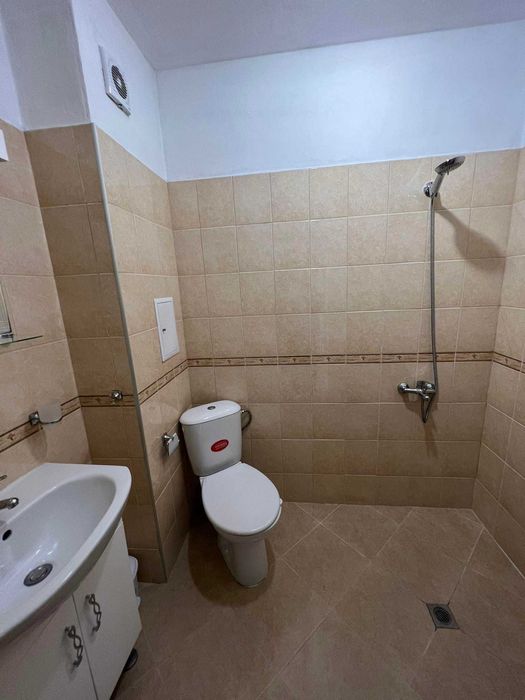 Двустаен ап. под наем в кв. Надежда 3