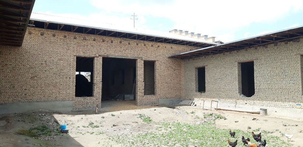 Ховли ,уй ,жой сотилади