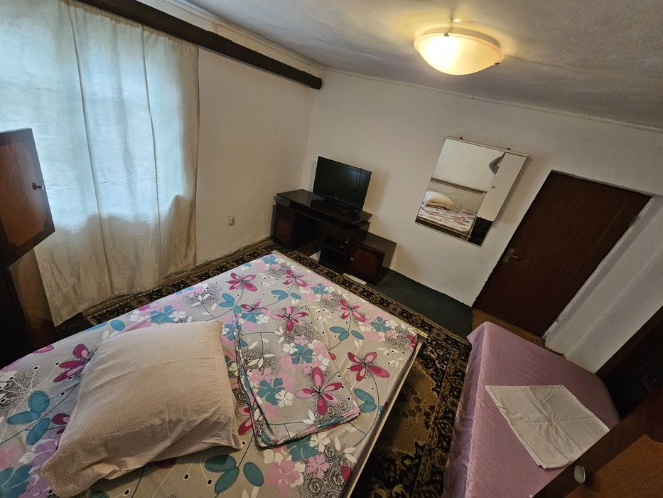 Închiriez casa batraneasca sezon estival