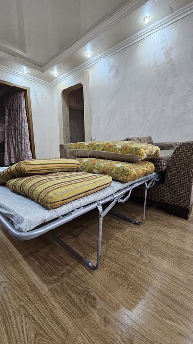 Отдам диван раскрадной. Бесплатно