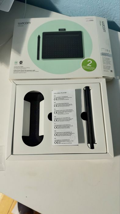 Графический планшет Wcom Intuos Small Bluetooth CTL- 4100WLE-N зеленый