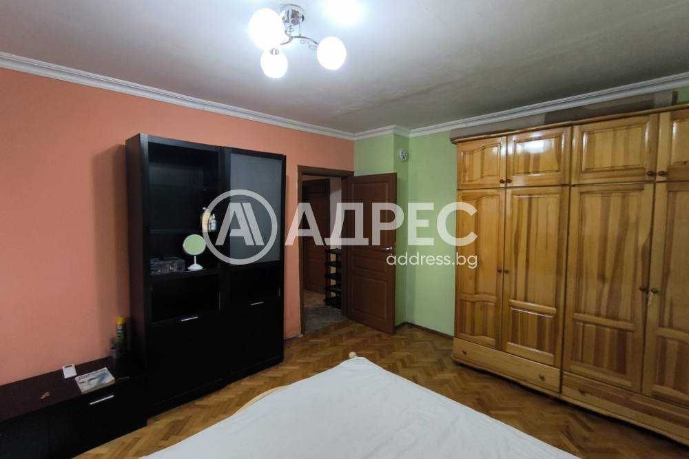 Гарсониера в квартал Абритус