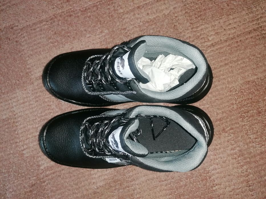 Ботинки 40-размер