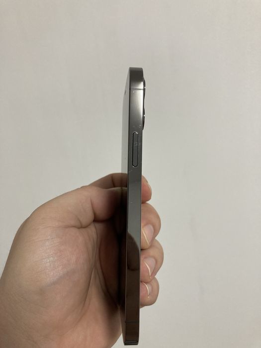 Iphone 12 pro / 256Gb в идеале.