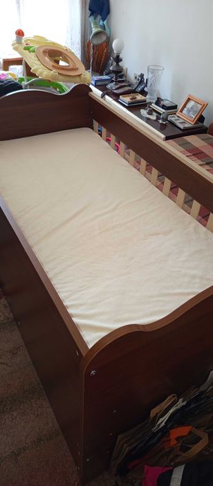 Легло Детско обзаведено матрак мемори люлка чекмеджета влагоабсурбатор