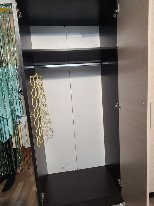 Продам большой шкаф