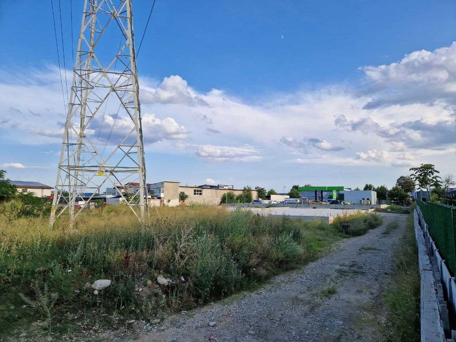 TEREN INDUSTRIAL de vânzare – 2.250 mp | Acces direct Șoseaua Olteniței | AUTORIZAȚIE P+1 până în 10.2027 | Utilități | FUNDAȚIE executată