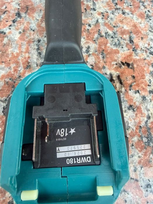 Makita impact ,cheie dinamometrica pe acumulator