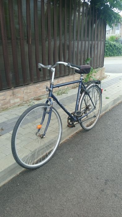 Vând sau dezmebrez biciclete