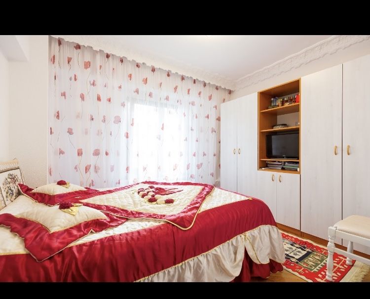 Apartament MAMAIA 4 camere cu vedere frontala la mare