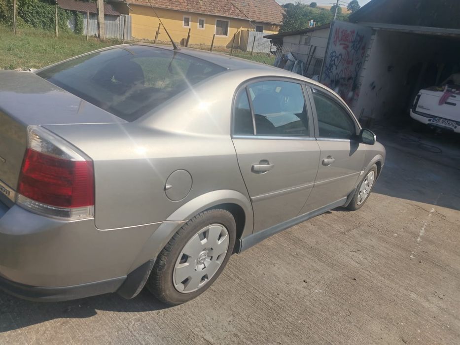 Opel Vectra  2004