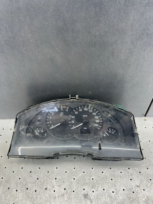 Ceasuri bord 88311302 Opel Meriva