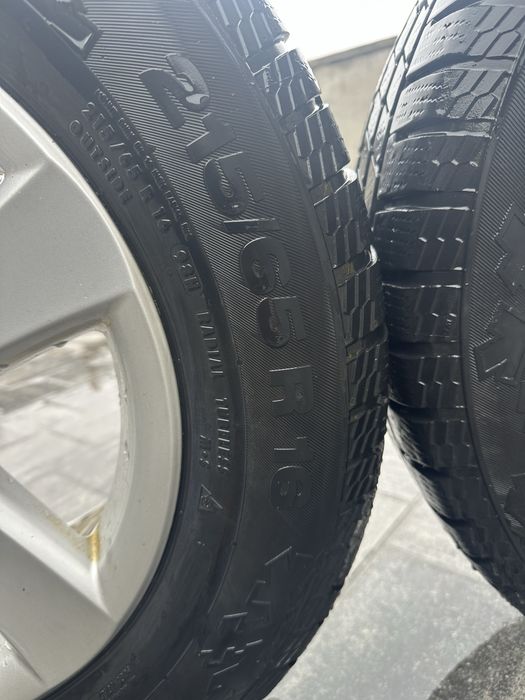 Vând roti de iarna continental 215/65 R16