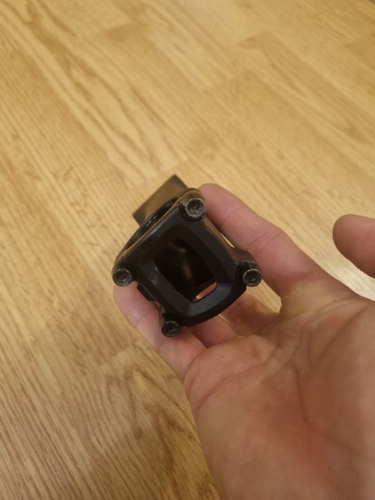 Pipa Cube 100 mm -6 grade