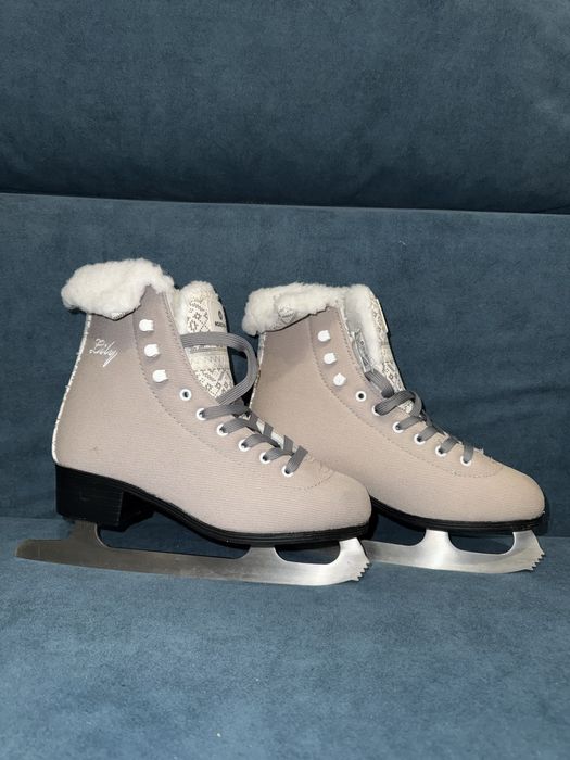 Коньги женские 39 р